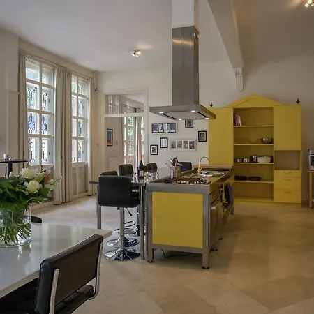 Holiday home T Oude Koetshuis *